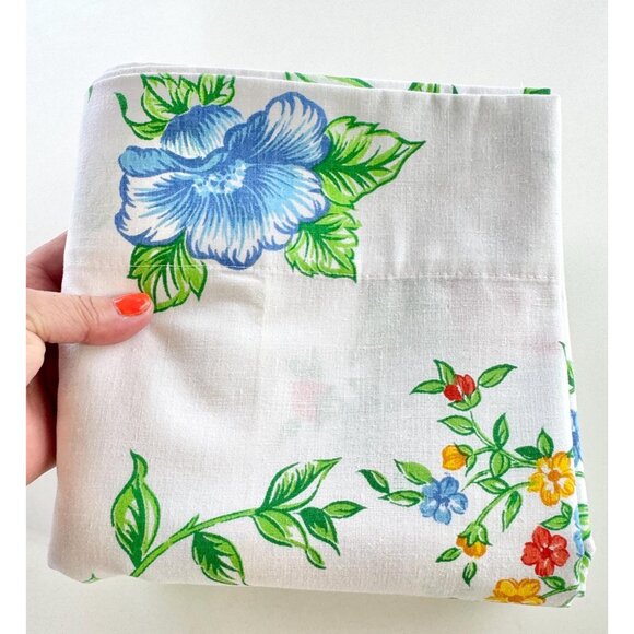 Vintage 70s flat/top sheet, red, yellow blue flowers, greenery, Lady Pepperell - Picture 8 of 8